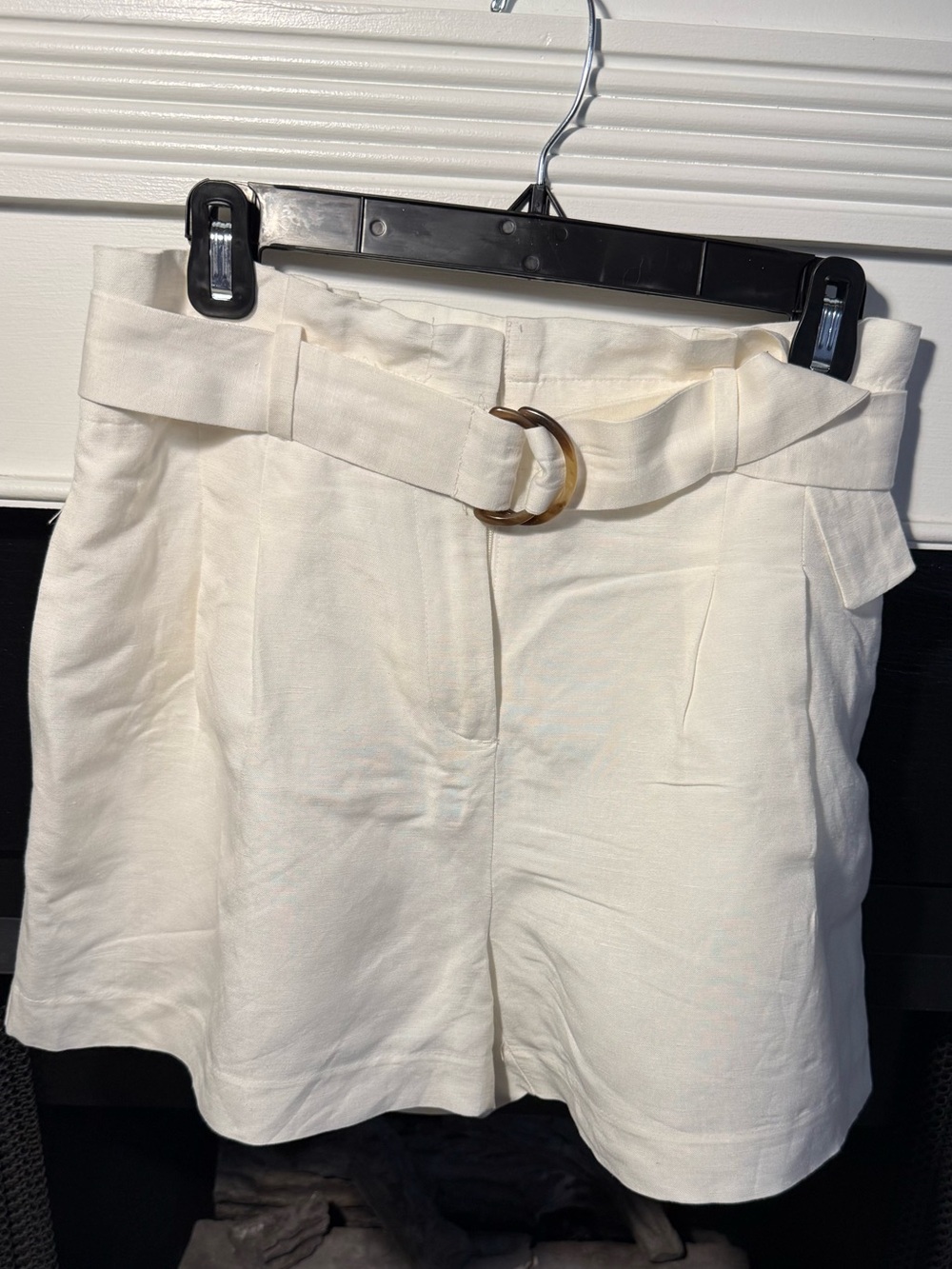 Ann Taylor Women's Belted Linen Blend White Shorts 6 Petite / 6P
